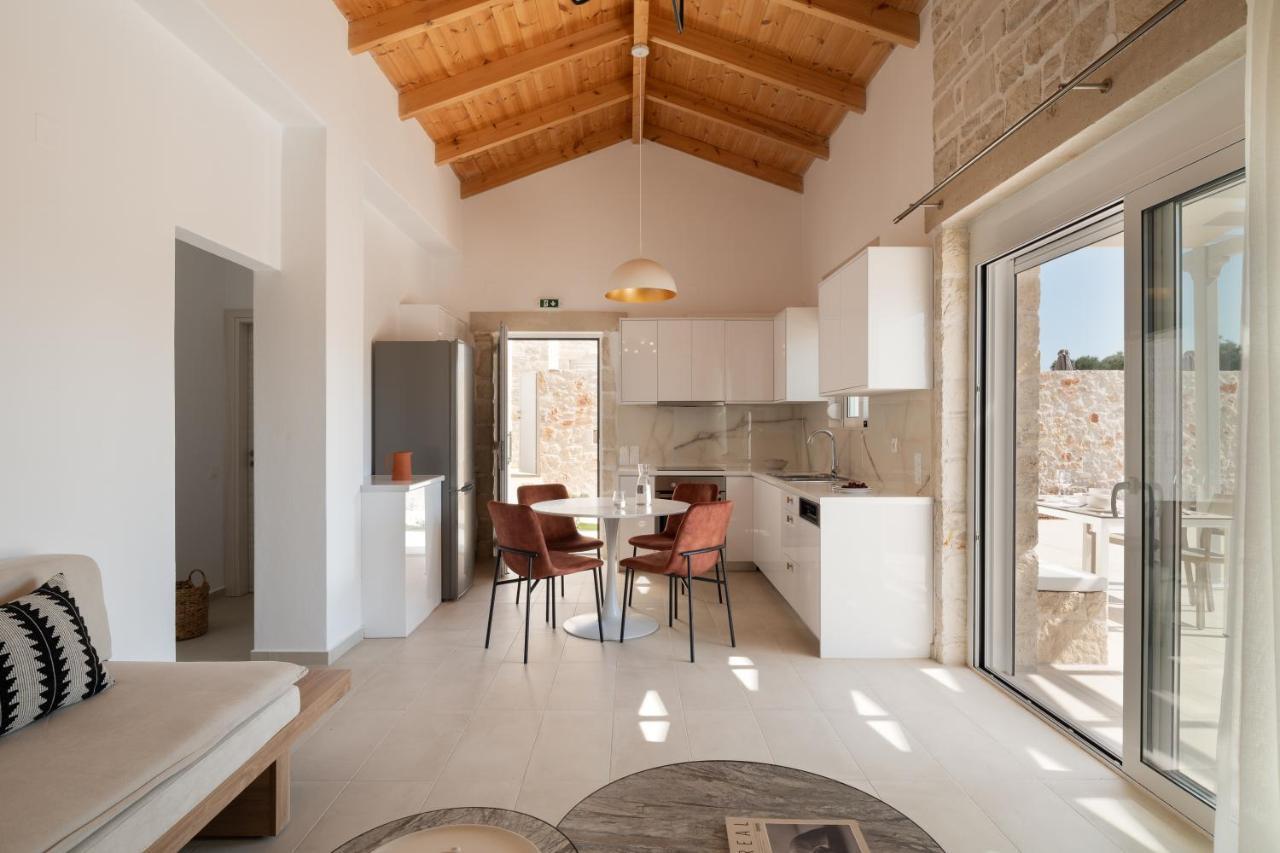 Evaero Villas I, Ii, Iii, IV - An Ever-So Inviting Escape, By Thinkvilla Sfakaki Luaran gambar