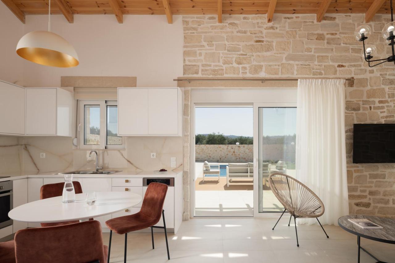 Evaero Villas I, Ii, Iii, IV - An Ever-So Inviting Escape, By Thinkvilla Sfakaki Luaran gambar